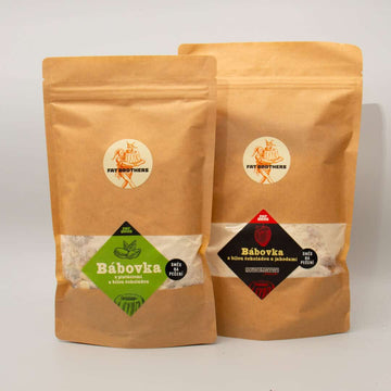 Zwei Gugelhupfe mit Weißer Schokolade Backmischungen