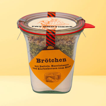 Brötchen mit Datteln und Haselnüßen Backmischung im Weck-Glas