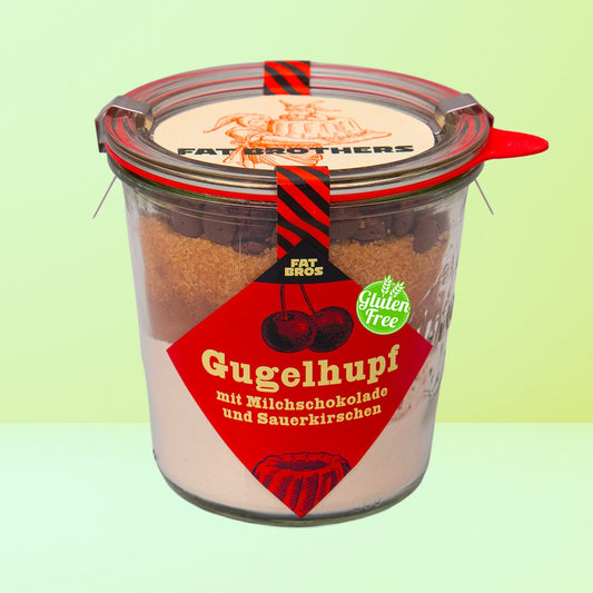 Glutenfreier Gugelhupf mit Saürkirschen und Milchschokolade Backmischung im Weck-Glas