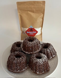 Gugelhupf mit Kakao und Zartbitterschokolade Backmischung