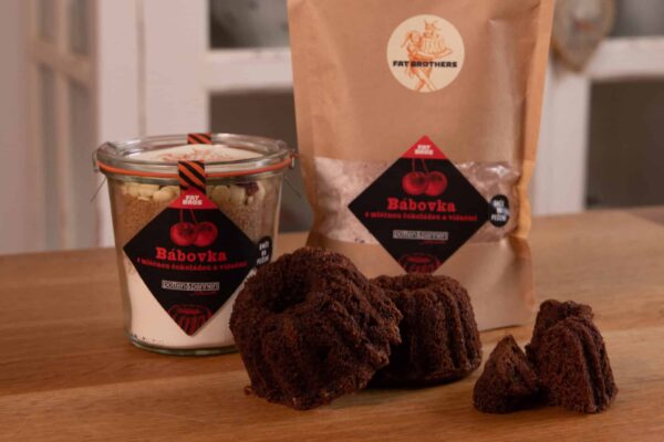 Bild_0023 Gugelhupf mit Milchschokolade und Sauerkirschen - Backmischung